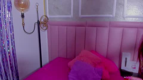 holly online show from March 11, 8:55 pm