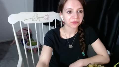 Snapshot of hope_xo chatting on September 18, 8:18 pm Hope online show from September 18, 8:18 pm