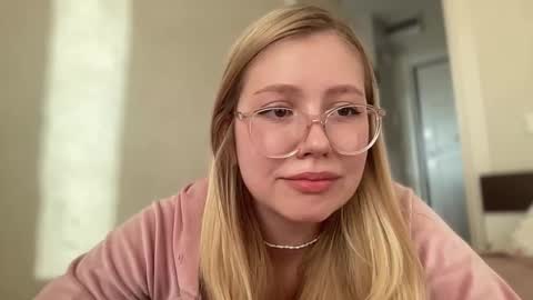 Audrey online show from October 12, 2:25 am