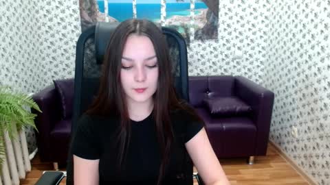 horny_babe0678 online show from April 2, 7:17 am