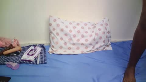 cutiey online show from April 26, 12:19 am