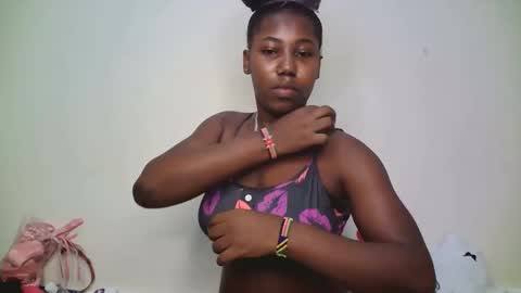 cutiey online show from April 19, 8:55 pm