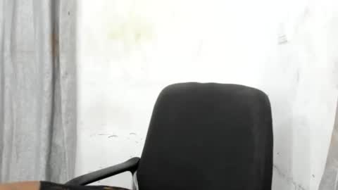 Snapshot of horny_ebonygirl chatting on September 23, 9:51 am Horny ebonygirl online show from September 23, 9:51 am