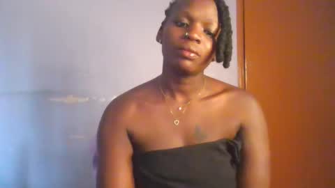 Snapshot of horny_hearts chatting on October 19, 10:39 am phanice online show from October 19, 10:39 am