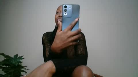 Snapshot of horny_squiter chatting on October 19, 6:48 am horny_squiter online show from October 19, 6:48 am
