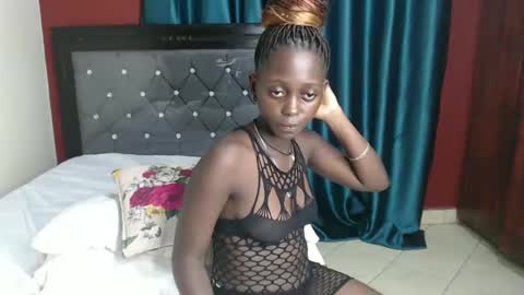 Snapshot of hornybella4 chatting on December 21, 7:16 pm Bella online show from December 21, 7:16 pm