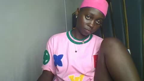 Bella online show from November 18, 9:16 pm