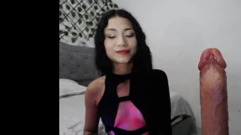 hornychill_ online show from April 23, 7:05 am