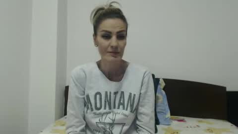 Snapshot of hornygirllx chatting on December 20, 5:29 pm AshlineKatte online show from December 20, 5:29 pm