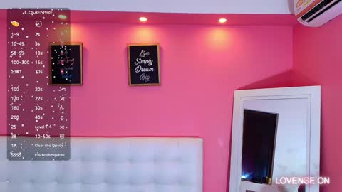 Snapshot of hornyhousekeeper_ chatting on December 9, 12:51 pm Valentina online show from December 9, 12:51 pm
