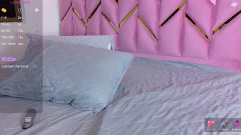 Snapshot of hornyhousekeeper_ chatting on September 14, 12:25 pm Valentina online show from September 14, 12:25 pm