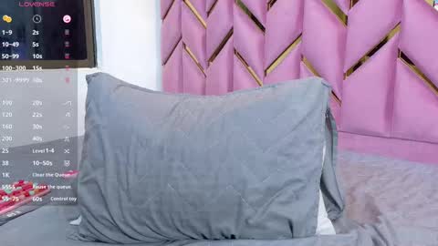 Snapshot of hornyhousekeeper_ chatting on September 27, 1:18 pm Valentina online show from September 27, 1:18 pm