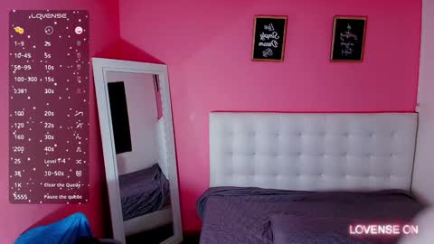 Snapshot of hornyhousekeeper_ chatting on December 11, 12:44 pm Valentina online show from December 11, 12:44 pm