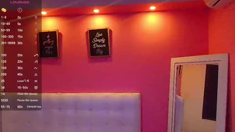 Snapshot of hornyhousekeeper_ chatting on February 26, 12:49 pm Valentina online show from February 26, 12:49 pm