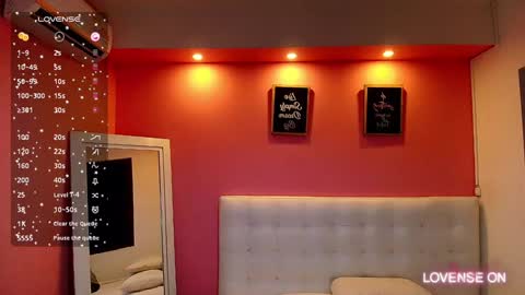 Snapshot of hornyhousekeeper_ chatting on December 10, 12:49 pm Valentina online show from December 10, 12:49 pm
