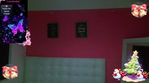 Snapshot of hornyhousekeeper_ chatting on December 31, 11:31 am Valentina online show from December 31, 11:31 am