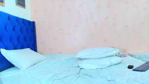 Snapshot of hornylatimommy chatting on December 31, 5:55 am Natasha online show from December 31, 5:55 am