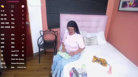 Snapshot of hornylatimommy chatting on February 23, 7:56 pm Natasha online show from February 23, 7:56 pm