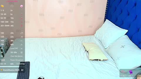 Snapshot of hornylatimommy chatting on February 24, 7:09 pm Natasha online show from February 24, 7:09 pm