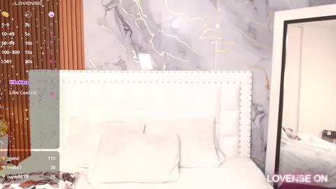 Snapshot of hornylatimommy chatting on January 7, 2:20 am Natasha online show from January 7, 2:20 am