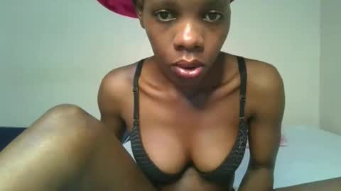 Snapshot of hornylittleprinces chatting on October 13, 10:40 am Princes online show from October 13, 10:40 am