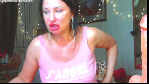 Snapshot of hornymommy69_ chatting on January 9, 9:47 pm Monica online show from January 9, 9:47 pm
