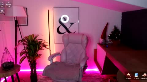 hot__tiny online show from January 16, 2:02 pm