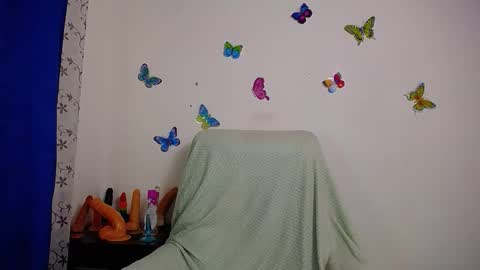 angie online show from November 15, 12:00 am