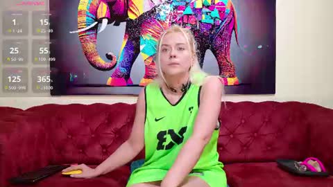 Aly online show from June 15, 4:18 pm