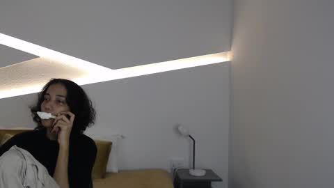 Snapshot of hot_little_bunny chatting on January 4, 7:23 pm Alana online show from January 4, 7:23 pm