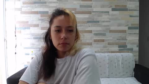 Snapshot of hot_mommymia chatting on September 29, 4:45 pm Mia online show from September 29, 4:45 pm