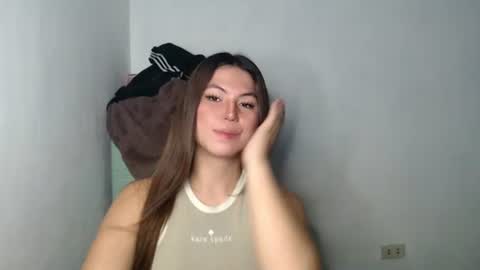 Nikki  online show from April 18, 7:07 pm