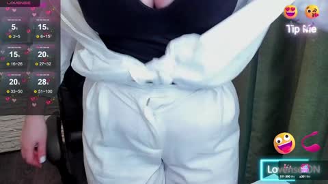 Snapshot of hot_squirtgirl chatting on January 17, 3:34 am Vasilisa online show from January 17, 3:34 am