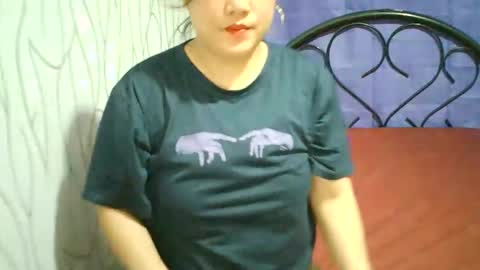 Lynn online show from March 8, 1:37 am