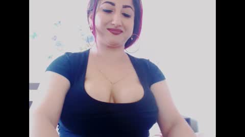 Snapshot of hotboobsmaya chatting on March 10, 9:34 am hotboobsmaya online show from March 10, 9:34 am