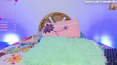 hotbrunett20041 online show from April 12, 12:46 am