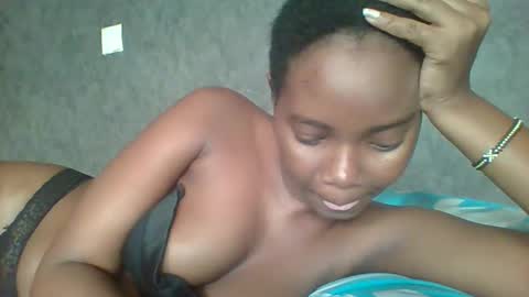 Snapshot of hotgodees chatting on February 11, 7:12 am Queen online show from February 11, 7:12 am