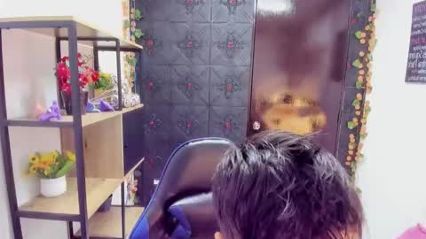 hannah online show from April 28, 2:38 am