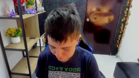 hannah online show from April 25, 3:31 am