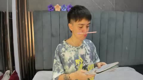 hannah online show from February 6, 2:04 am