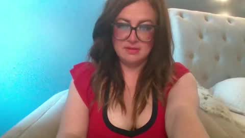 hothousewife333 online show from September 27, 4:25 pm