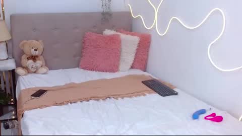 Snapshot of hotina_ chatting on September 25, 9:08 am tina online show from September 25, 9:08 am