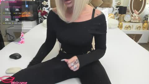 Snapshot of hotred69xxx chatting on February 1, 2:45 pm Delya- online show from February 1, 2:45 pm