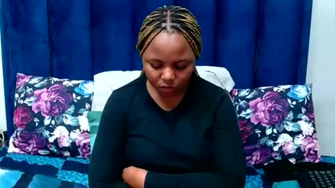 hotsmalltitsx online show from April 17, 10:56 pm