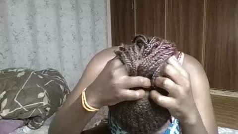 Amalia online show from November 18, 11:15 pm