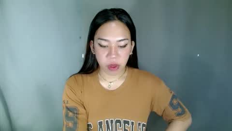 jelaigrande  online show from April 21, 1:42 am