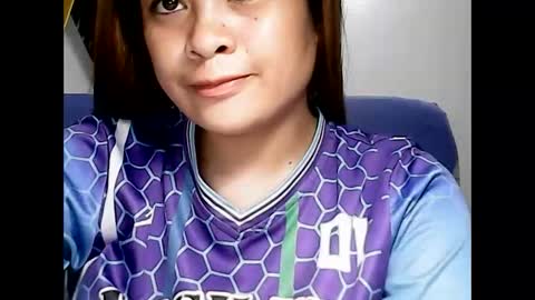 Snapshot of hottie_asianbabe chatting on February 14, 1:29 pm Leen online show from February 14, 1:29 pm
