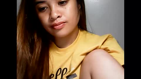 Snapshot of hottie_asianbabe chatting on March 5, 12:16 am Leen online show from March 5, 12:16 am