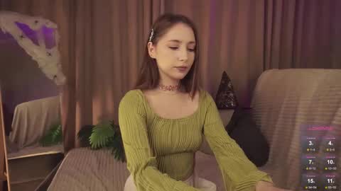 hottpeachh online show from October 19, 5:59 pm