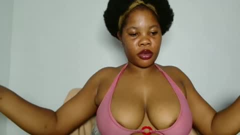 hotty_lora889 online show from April 23, 12:29 pm